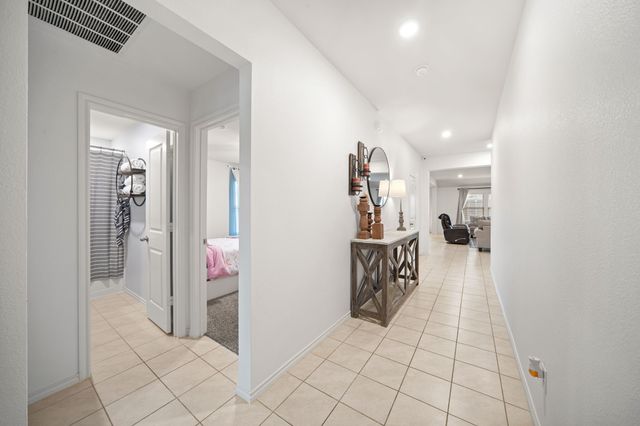 1536 Owen Way, Waxahachie, TX 75165