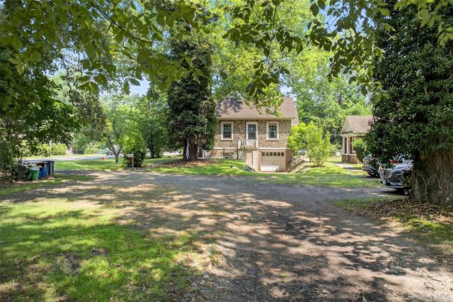 36 Seven Lakes Drive, Sloatsburg, NY 10974
