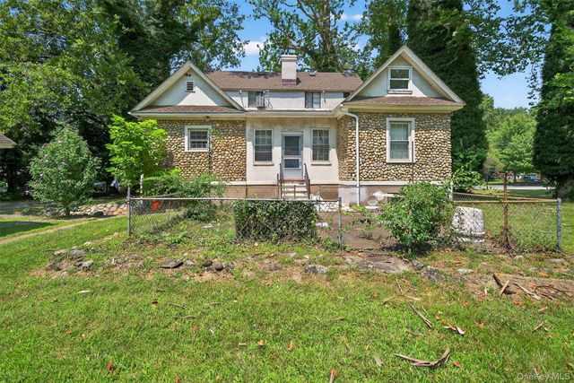 36 Seven Lakes Drive, Sloatsburg, NY 10974