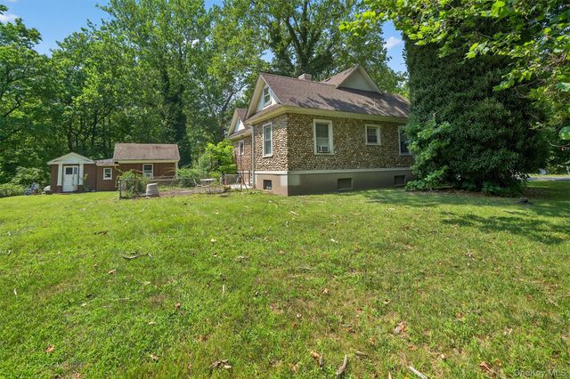36 Seven Lakes Drive, Sloatsburg, NY 10974