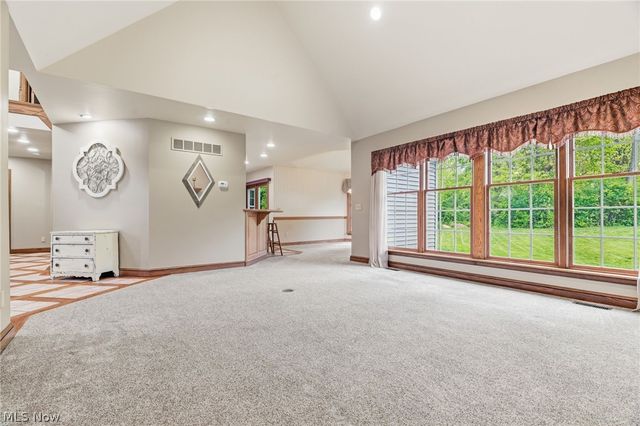 1012 Cloverdale Circle NE, Massillon, OH 44646