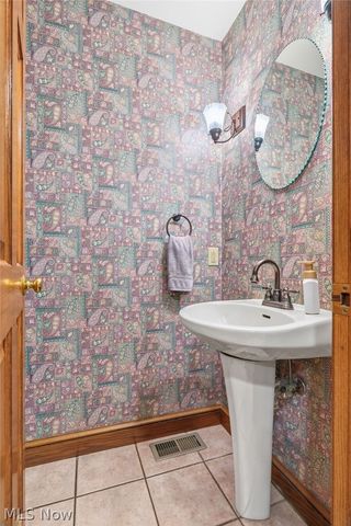 1012 Cloverdale Circle NE, Massillon, OH 44646