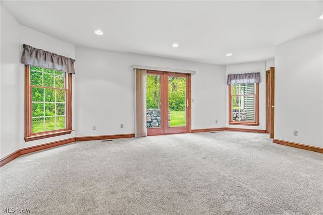 1012 Cloverdale Circle NE, Massillon, OH 44646