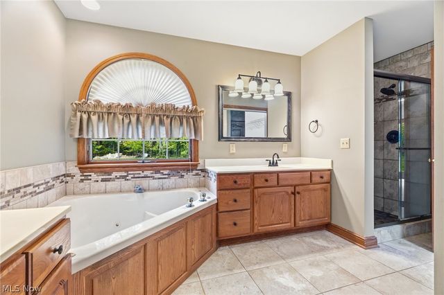 1012 Cloverdale Circle NE, Massillon, OH 44646