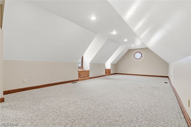 1012 Cloverdale Circle NE, Massillon, OH 44646