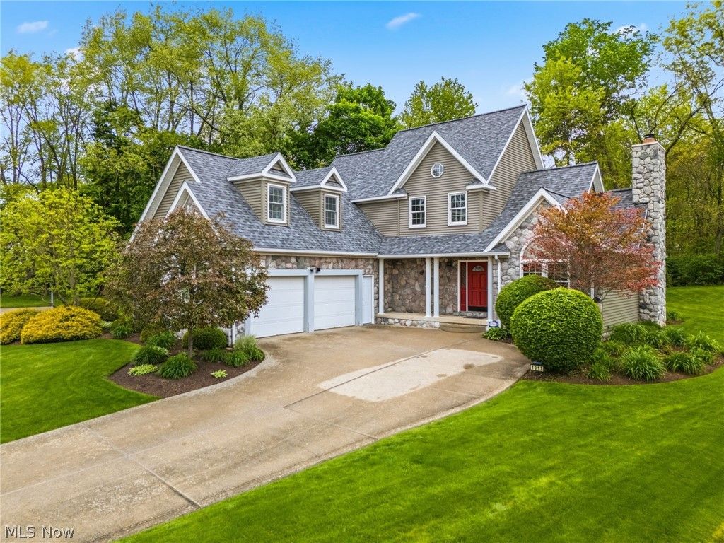 1012 Cloverdale Circle NE, Massillon, OH 44646