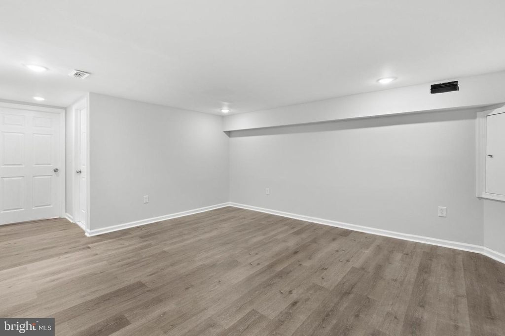 Image 27 of property listing at 5134 PEMBRIDGE AVE, Baltimore, MD 21215