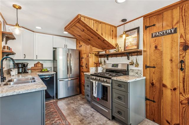 177 Joaquin Miller, Lake Arrowhead, CA 92352