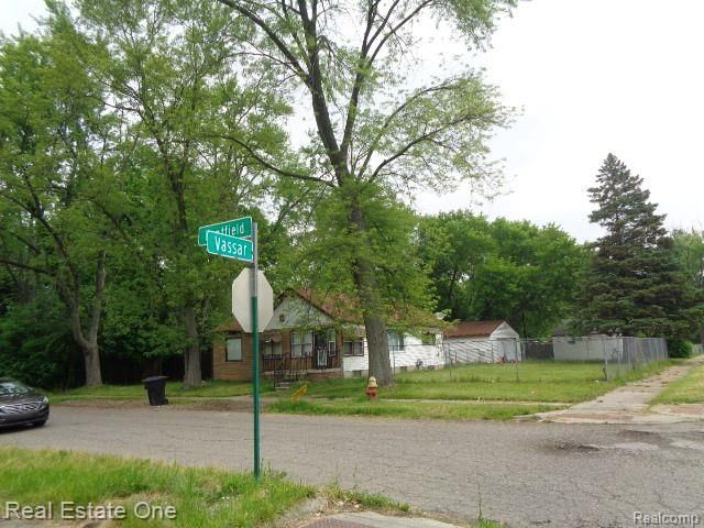 19411 Kentfield Street, Detroit, MI 48219