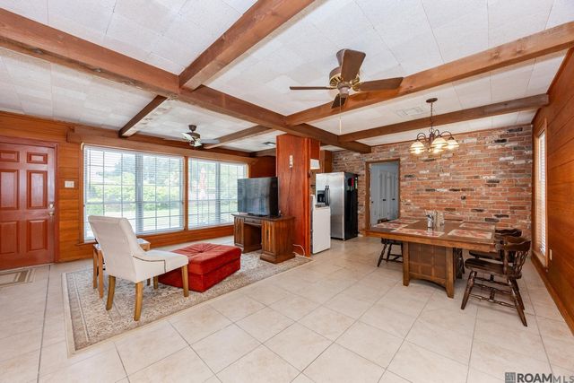 1441 S Woodhaven Dr, Baton Rouge, LA 70815