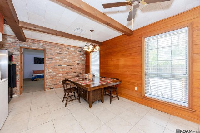 1441 S Woodhaven Dr, Baton Rouge, LA 70815