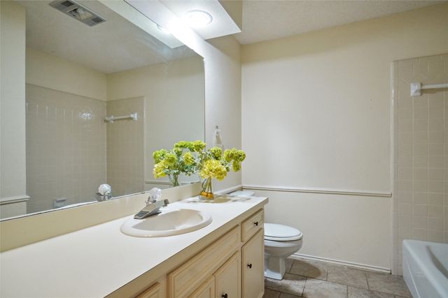 5717 Ridgerock Road, Fort Worth, TX 76132