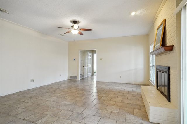 5717 Ridgerock Road, Fort Worth, TX 76132