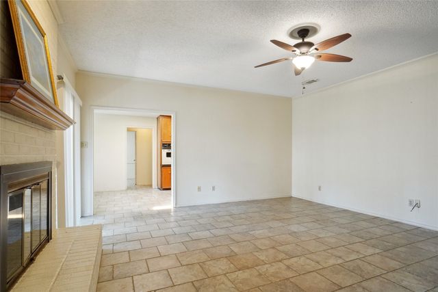 5717 Ridgerock Road, Fort Worth, TX 76132