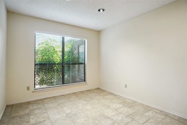 5717 Ridgerock Road, Fort Worth, TX 76132