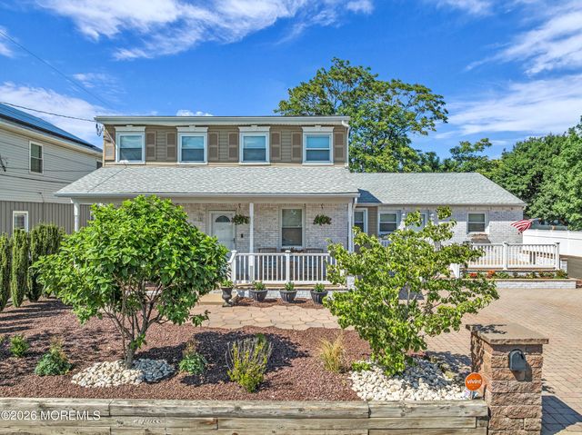 6 Joyce Place, Hazlet, NJ 07730