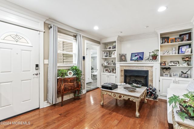6 Joyce Place, Hazlet, NJ 07730