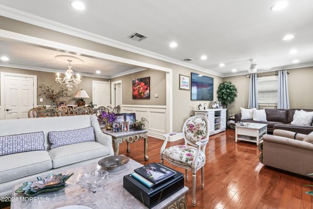 6 Joyce Place, Hazlet, NJ 07730