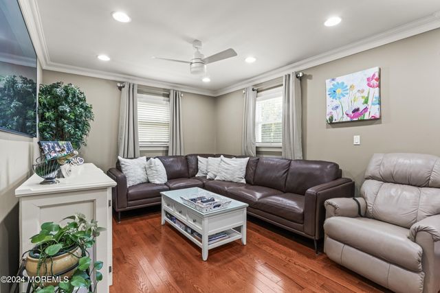 6 Joyce Place, Hazlet, NJ 07730