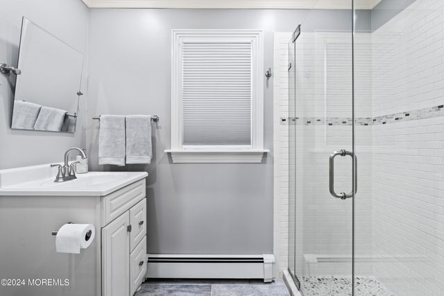 6 Joyce Place, Hazlet, NJ 07730
