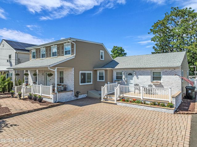 6 Joyce Place, Hazlet, NJ 07730