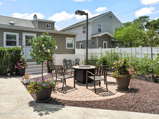 6 Joyce Place, Hazlet, NJ 07730