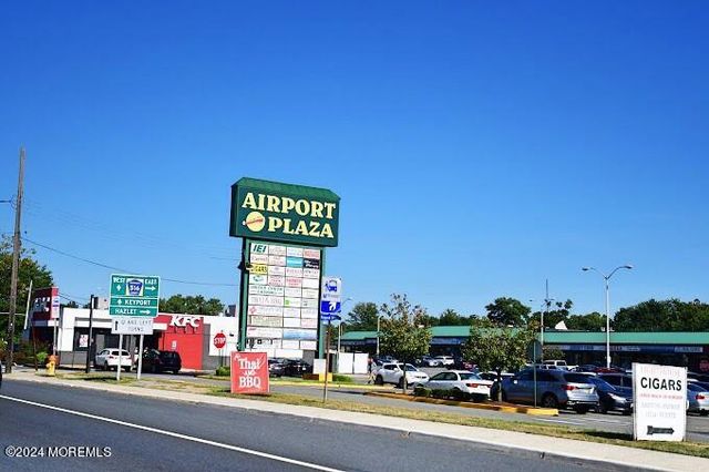 6 Joyce Place, Hazlet, NJ 07730