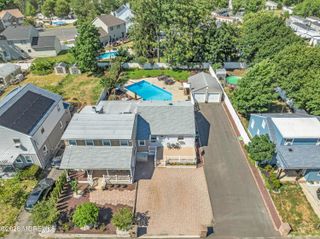 6 Joyce Place, Hazlet, NJ 07730