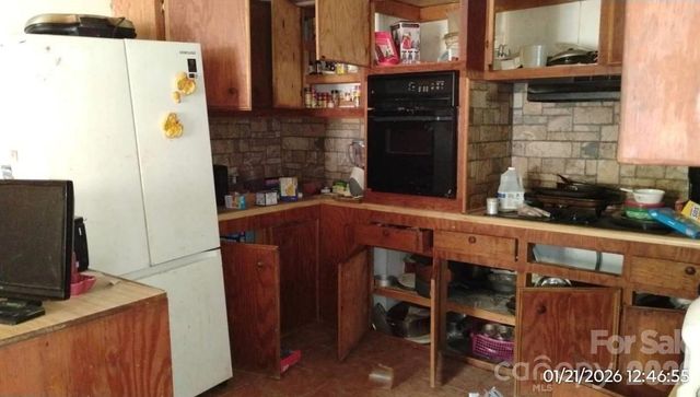 337 Red Bank Road, Waynesville, NC 28786