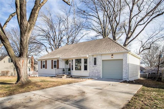 9705 Benson Street, Overland Park, KS 66212