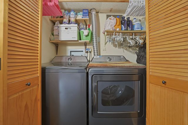 1358 Cottonwood Lane, Crystal Lake, IL 60014