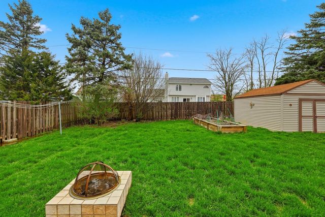 1358 Cottonwood Lane, Crystal Lake, IL 60014