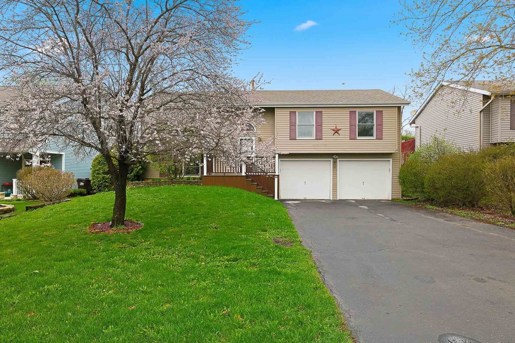 1358 Cottonwood Lane, Crystal Lake, IL 60014