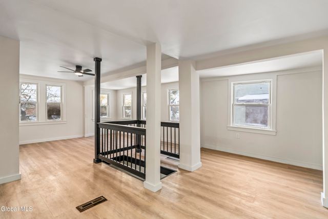 5 Homestead Avenue, North Greenbush, NY 12198