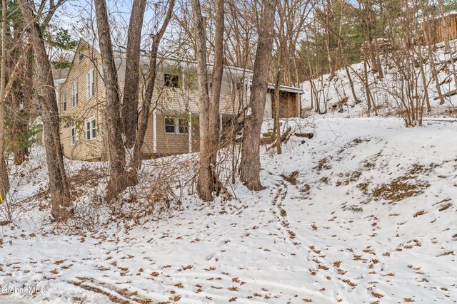 5 Homestead Avenue, North Greenbush, NY 12198