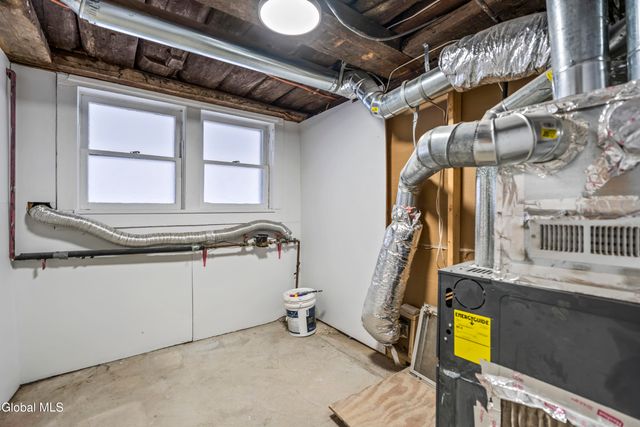 5 Homestead Avenue, North Greenbush, NY 12198