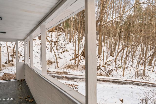 5 Homestead Avenue, North Greenbush, NY 12198