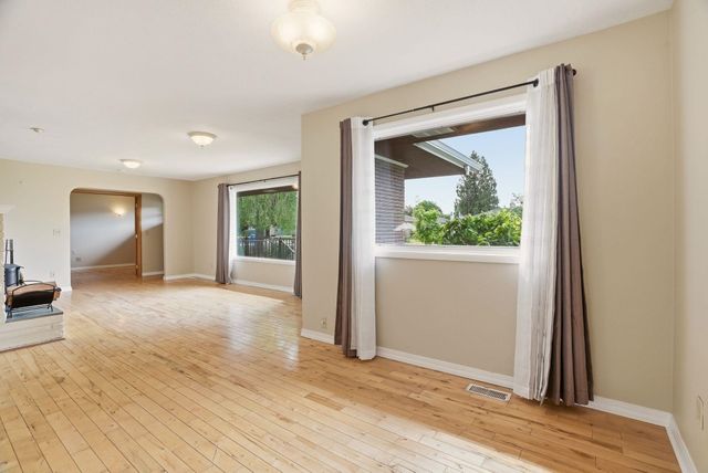 2222 N Dora Rd, Spokane, WA 99212