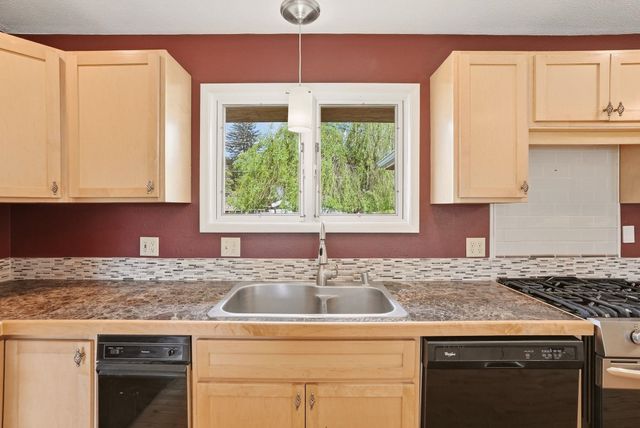 2222 N Dora Rd, Spokane, WA 99212