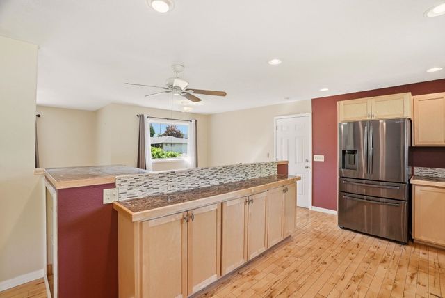2222 N Dora Rd, Spokane, WA 99212