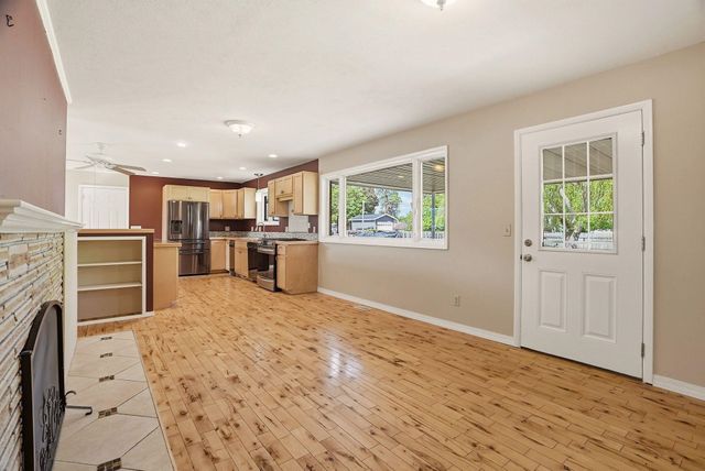 2222 N Dora Rd, Spokane, WA 99212