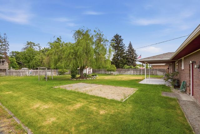 2222 N Dora Rd, Spokane, WA 99212