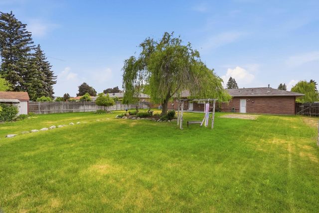 2222 N Dora Rd, Spokane, WA 99212