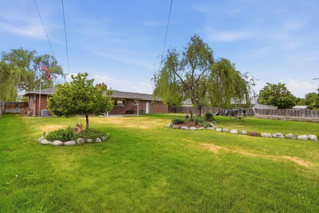 2222 N Dora Rd, Spokane, WA 99212