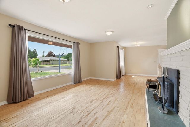 2222 N Dora Rd, Spokane, WA 99212