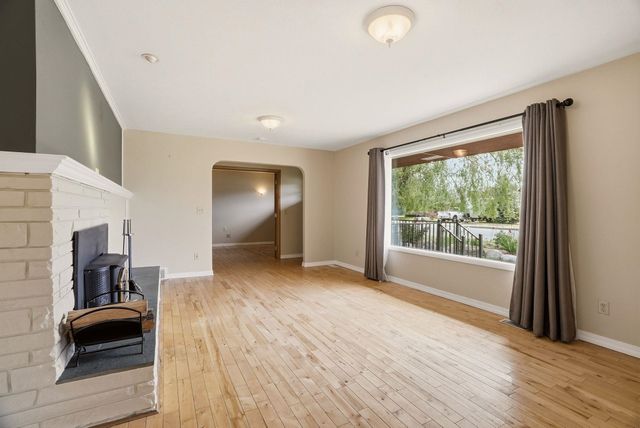 2222 N Dora Rd, Spokane, WA 99212