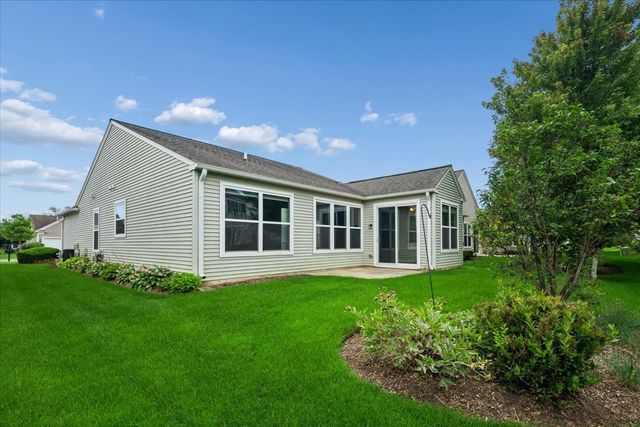 3304 Comstock Court, Mundelein, IL 60060