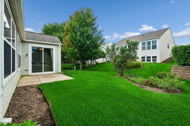 3304 Comstock Court, Mundelein, IL 60060