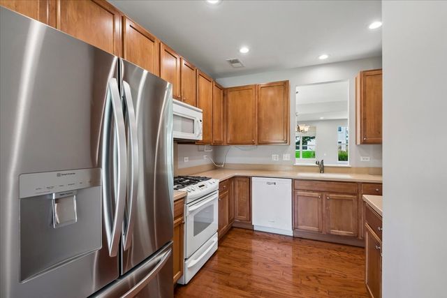 3304 Comstock Court, Mundelein, IL 60060