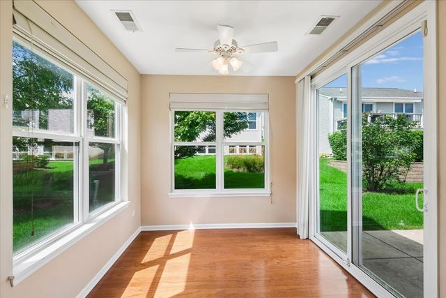3304 Comstock Court, Mundelein, IL 60060